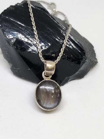 Colgante de obsidiana plateada y plata 925
