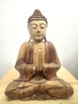 Buda de madera con Anjali Mudra – 33 cm”.